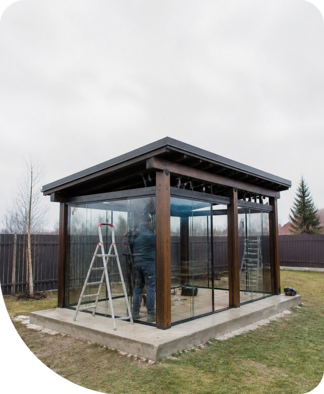 Застекленная беседка на заказ в Саянске для дачи и отдыха